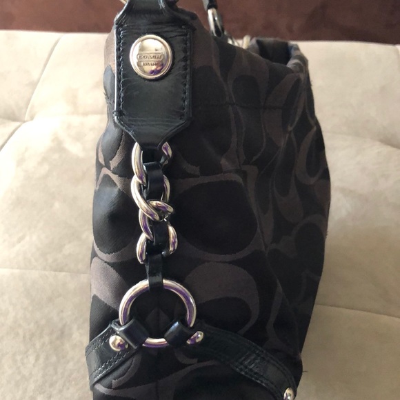 Black Coach Signature Purse - Picture 7 of 8